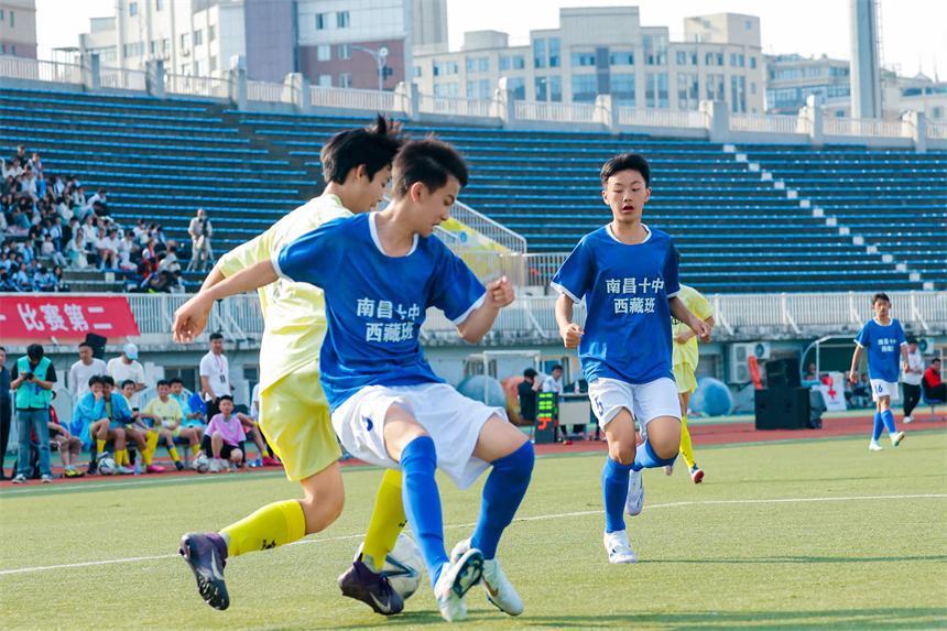 九游娱乐app下载-2026年南昌市青少年校园足球超级联赛开赛